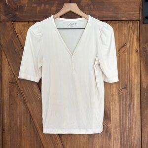 LOFT Cream Short Sleeve Fitted Blouse
